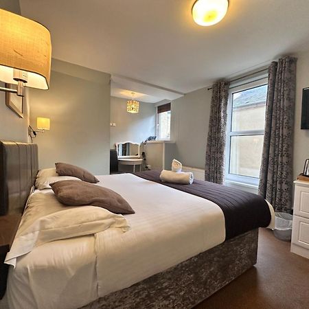 Ellan Vannin Hotel Дуглас Екстер'єр фото