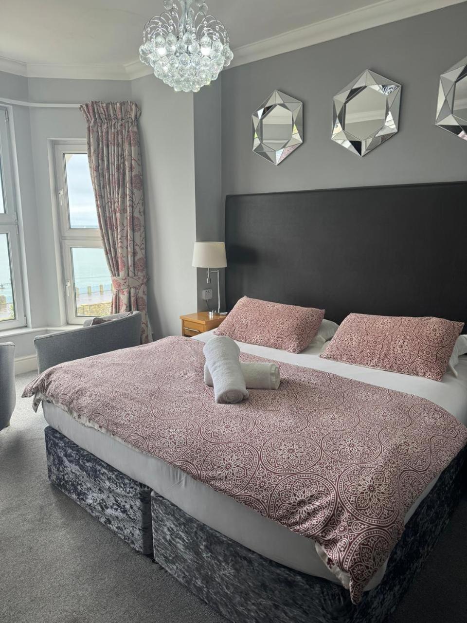 Ellan Vannin Hotel Дуглас Екстер'єр фото